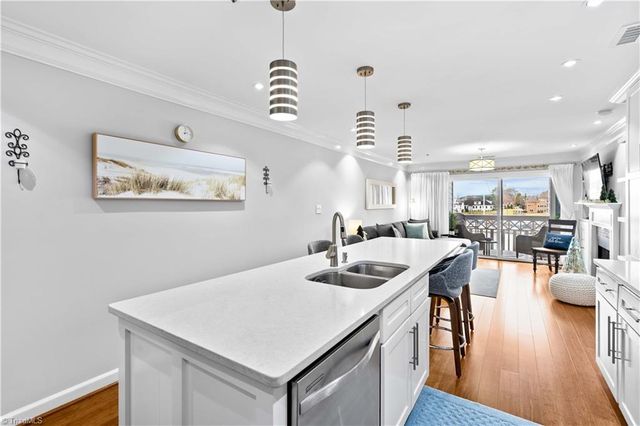 18789 Vineyard Point Lane, Cornelius, NC 28031