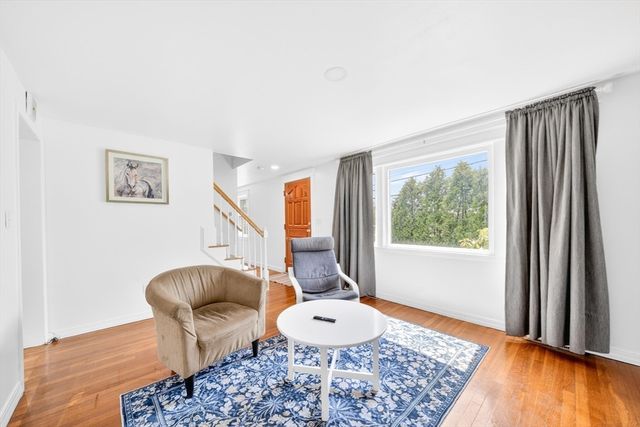 216 Hartford Ave, Bellingham, MA 02019