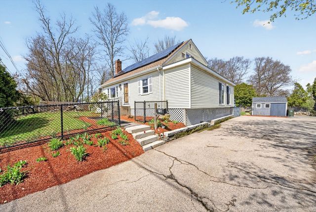 216 Hartford Ave, Bellingham, MA 02019