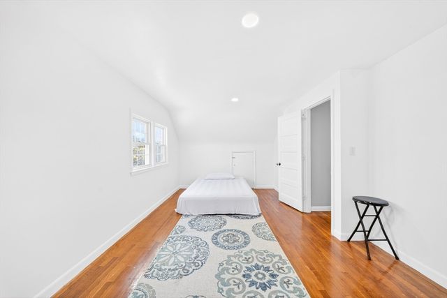 216 Hartford Ave, Bellingham, MA 02019