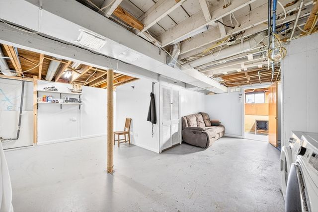 216 Hartford Ave, Bellingham, MA 02019