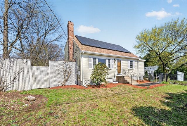 216 Hartford Ave, Bellingham, MA 02019