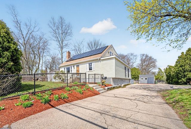 216 Hartford Ave, Bellingham, MA 02019