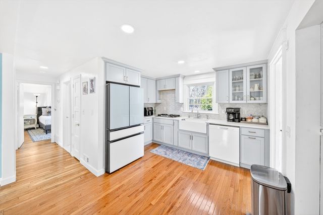 216 Hartford Ave, Bellingham, MA 02019