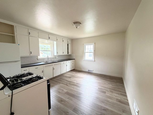1541 ELM STREET, Green Bay, WI 54302