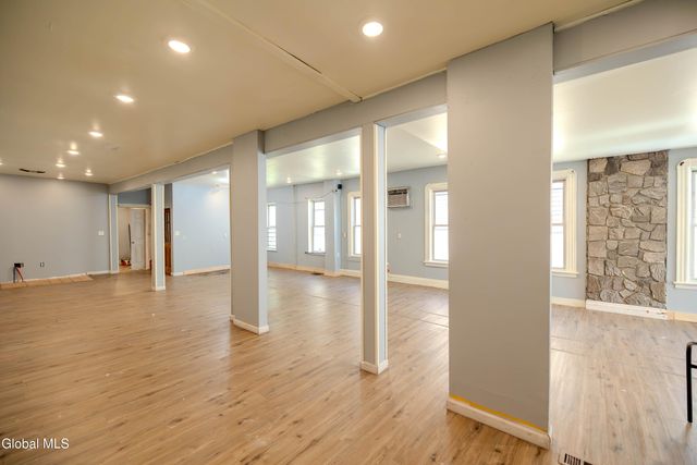 947 Park Avenue, Schenectady, NY 12308