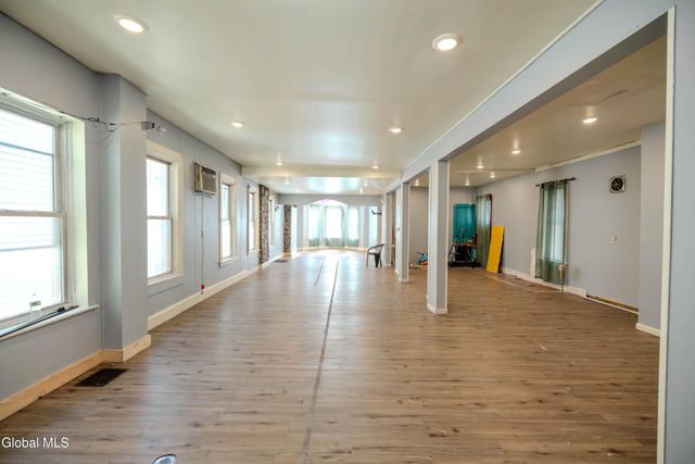 947 Park Avenue, Schenectady, NY 12308