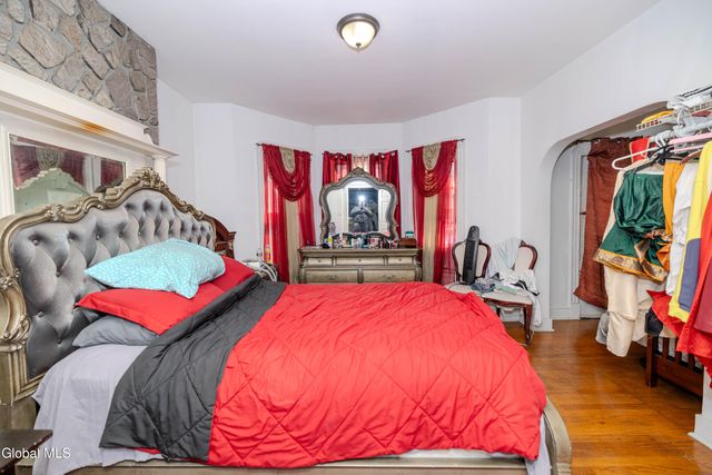 947 Park Avenue, Schenectady, NY 12308