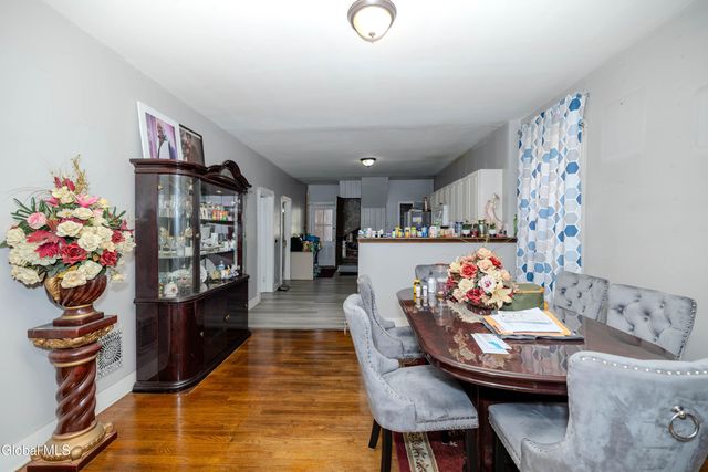 947 Park Avenue, Schenectady, NY 12308