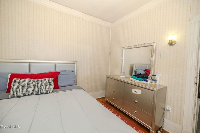 947 Park Avenue, Schenectady, NY 12308