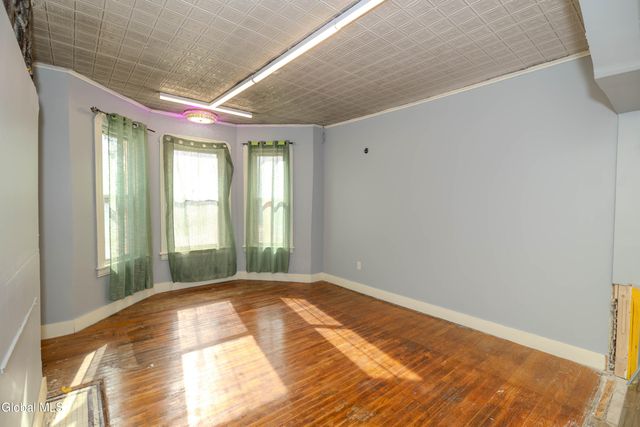 947 Park Avenue, Schenectady, NY 12308