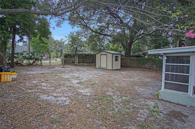 1438 LAKE BONNY DRIVE W, Lakeland, FL 33801