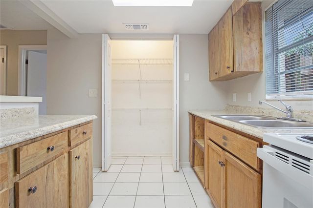 1438 LAKE BONNY DRIVE W, Lakeland, FL 33801