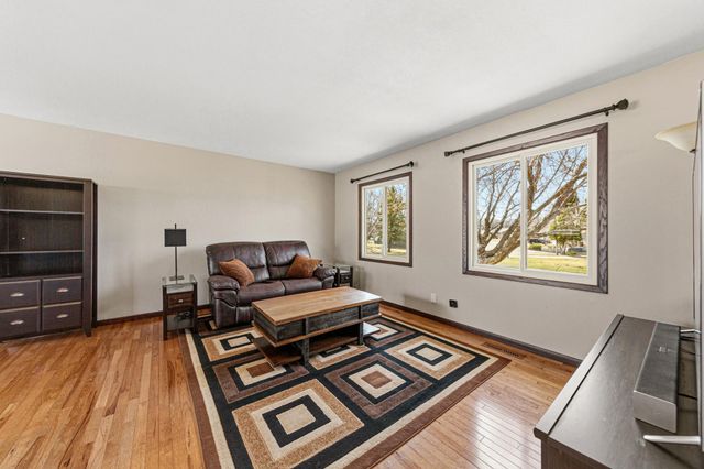 1902 Brookside Drive, Albert Lea, MN 56007