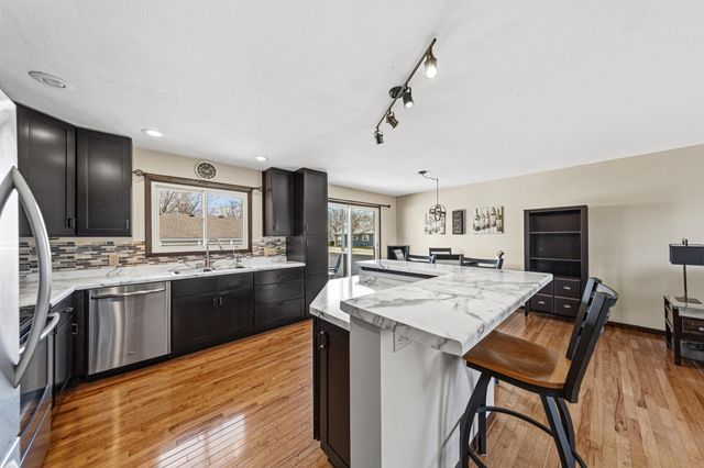 1902 Brookside Drive, Albert Lea, MN 56007