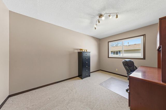 1902 Brookside Drive, Albert Lea, MN 56007