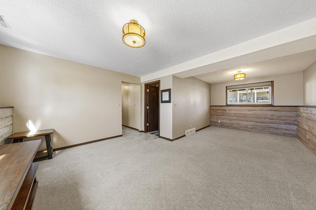 1902 Brookside Drive, Albert Lea, MN 56007