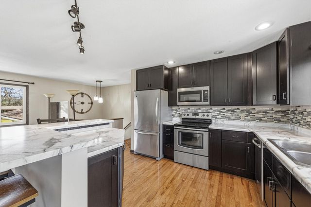 1902 Brookside Drive, Albert Lea, MN 56007