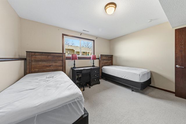 1902 Brookside Drive, Albert Lea, MN 56007