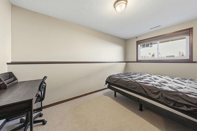 1902 Brookside Drive, Albert Lea, MN 56007