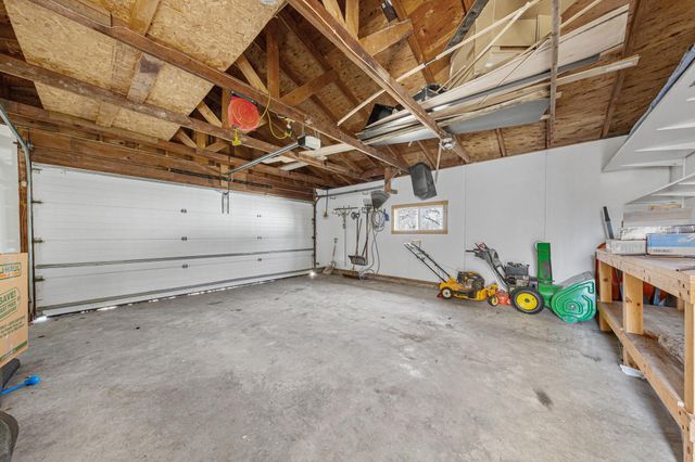 1902 Brookside Drive, Albert Lea, MN 56007