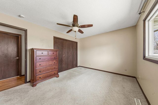 1902 Brookside Drive, Albert Lea, MN 56007