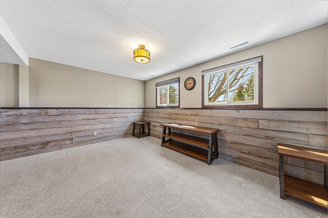 1902 Brookside Drive, Albert Lea, MN 56007