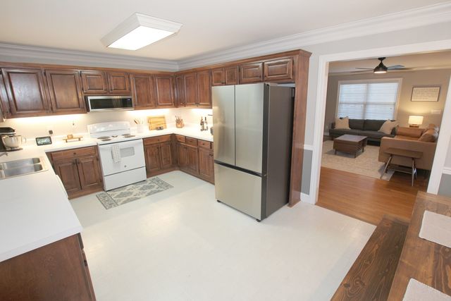 120 Jennings Cir, Tullahoma, TN 37388