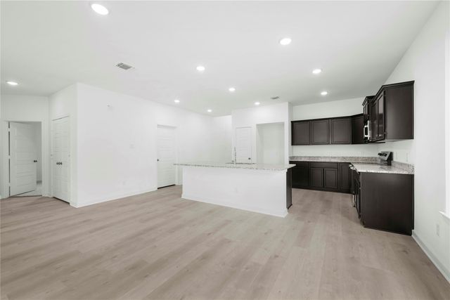 115 Adaline Bend, Mcgregor, TX 76657