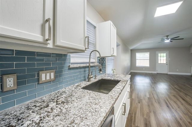 17247 Yeoman Way, Crosby, TX 77532