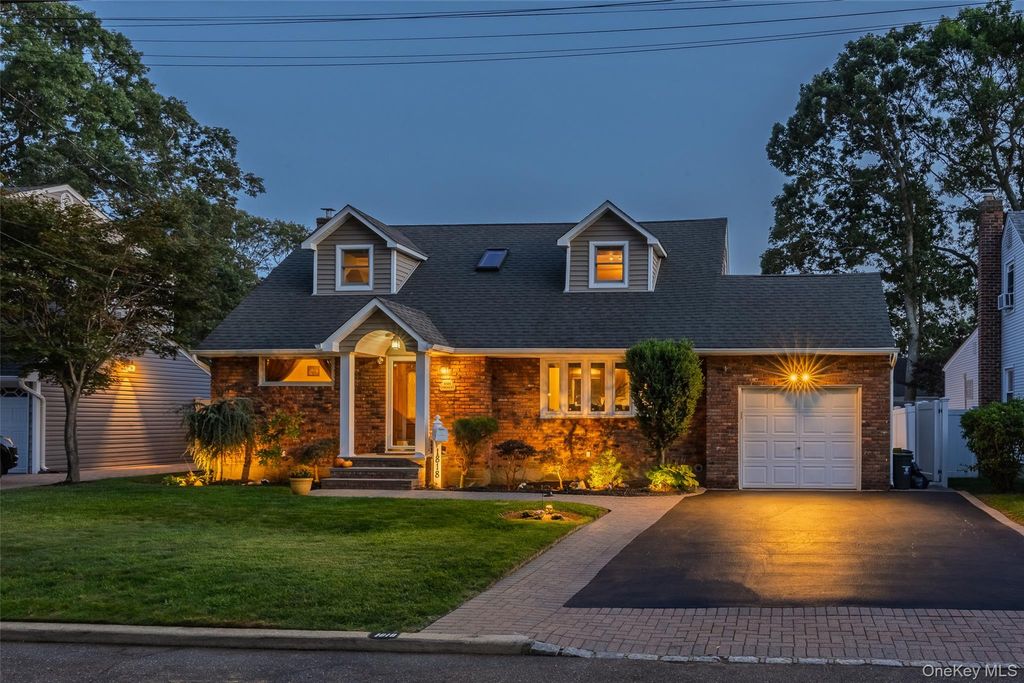 1818 Gormley Avenue, Merrick, NY 11566