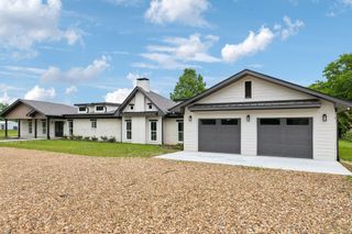 358 Coopertown Rd, Unionville, TN 37180