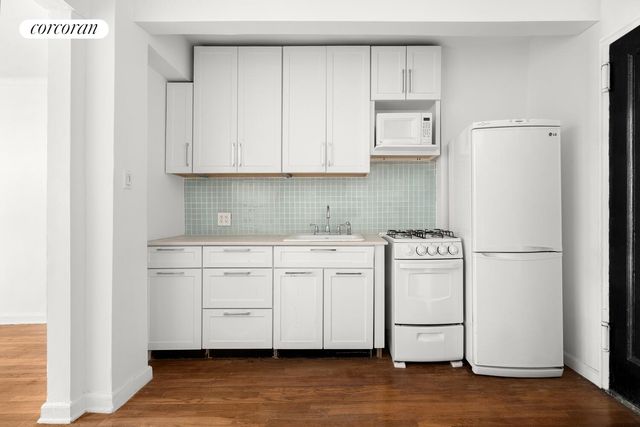 6615 Wetherole St Apt E11, New York City, NY 11374