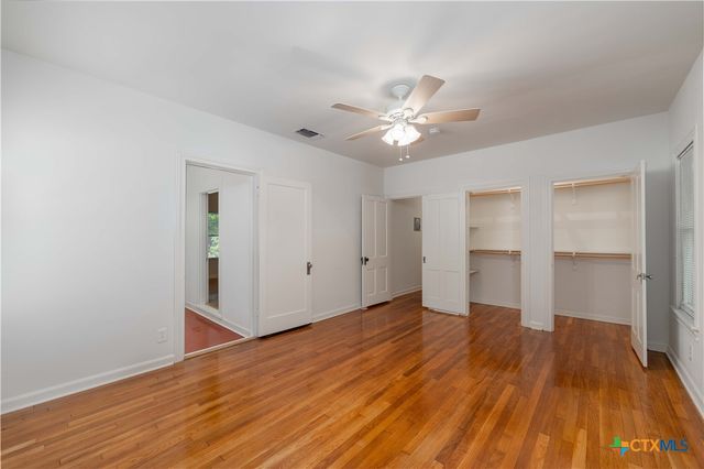 465 S Guenther Avenue, New Braunfels, TX 78130