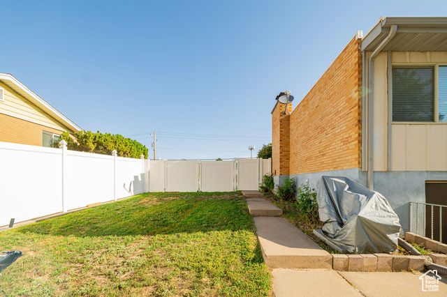 777 W 300 N, Clearfield, UT 84015