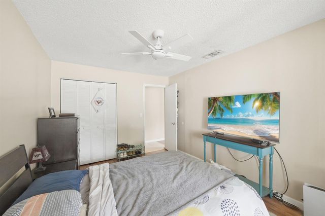 10222 Pine Drive, Boynton Beach, FL 33437