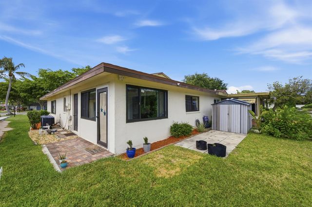 10222 Pine Drive, Boynton Beach, FL 33437