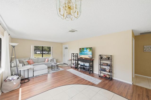 10222 Pine Drive, Boynton Beach, FL 33437