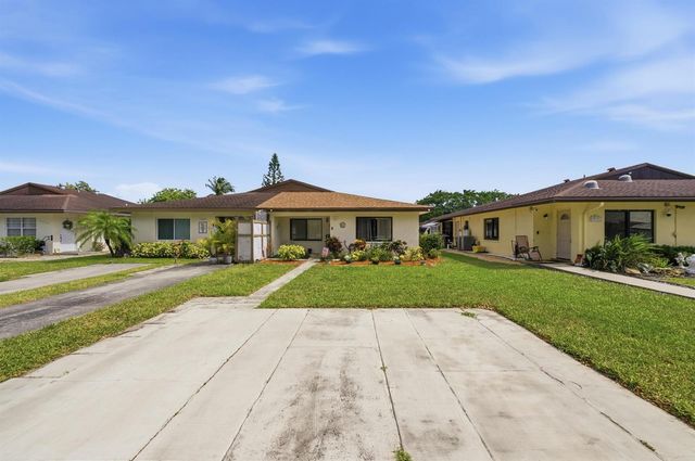 10222 Pine Drive, Boynton Beach, FL 33437