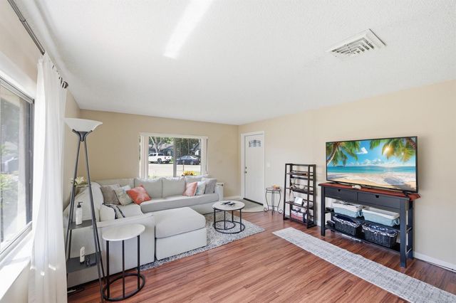 10222 Pine Drive, Boynton Beach, FL 33437