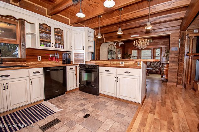 149 RHODEN Drive, Macclenny, FL 32063