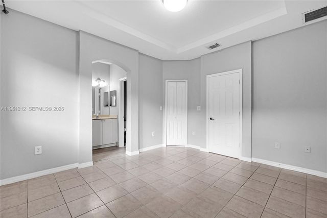 8526 NW 107th Psge 4-40, Doral, FL 33178