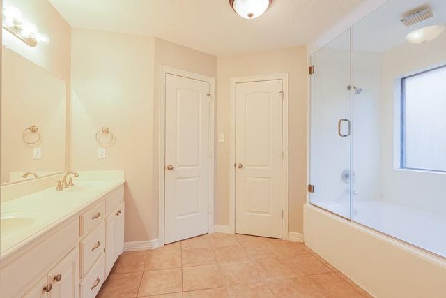 612 Spruce Drive, Conroe, TX 77302