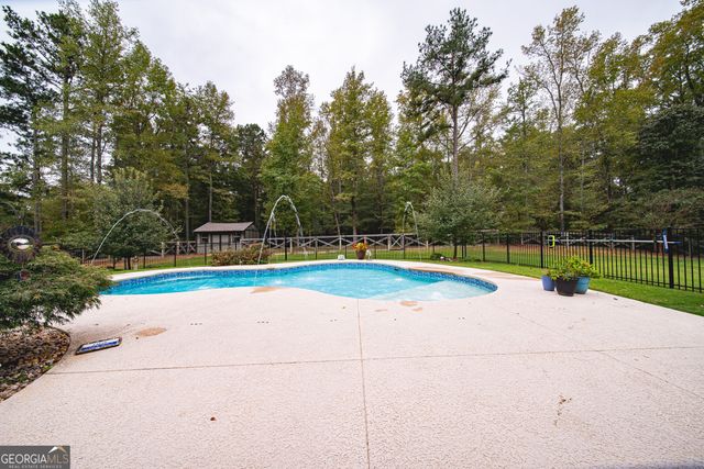 931 S Jeff Davis Drive, Fayetteville, GA 30215