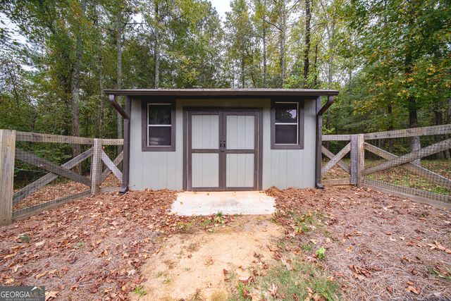 931 S Jeff Davis Drive, Fayetteville, GA 30215