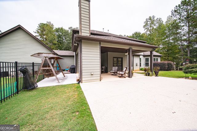 931 S Jeff Davis Drive, Fayetteville, GA 30215