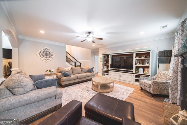 931 S Jeff Davis Drive, Fayetteville, GA 30215