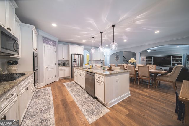 931 S Jeff Davis Drive, Fayetteville, GA 30215