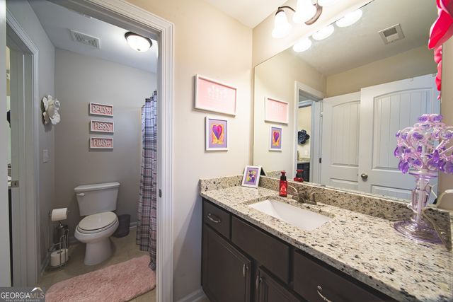931 S Jeff Davis Drive, Fayetteville, GA 30215