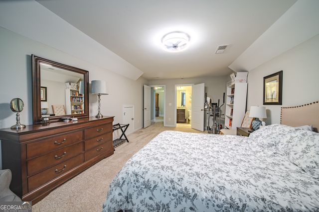 931 S Jeff Davis Drive, Fayetteville, GA 30215